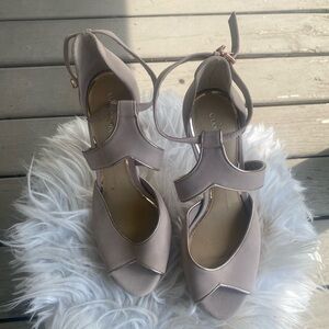 Gianni Bini Nude Taupe T-Strap Peep-Toe Heels